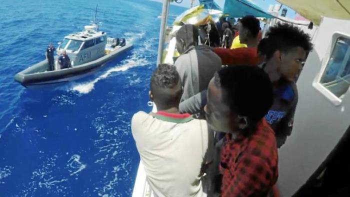 Salvini viaja a Libia para negociar un acuerdo que frene la inmigración