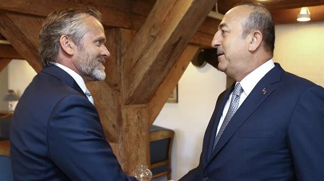 وزير الخارجية التركي يلتقي نظيره الدنماركي في كوبنهاغن