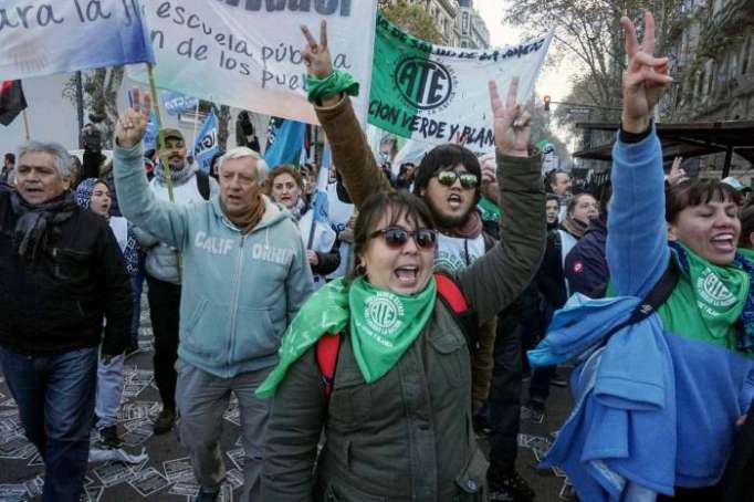 Argentina vive la tercera huelga general contra la política económica de Macri