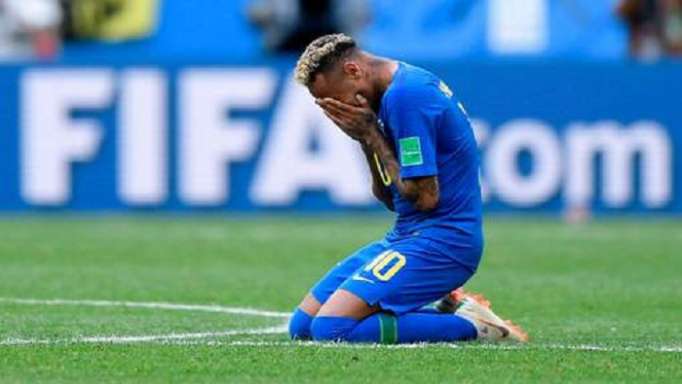 Les larmes de Neymar inquiètent les médias brésiliens