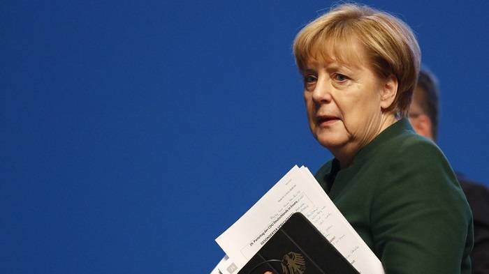Merkel salue l