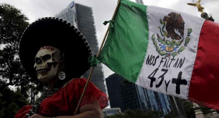 Un tribunal de México ordena reabrir la investigación del caso Ayotzinapa