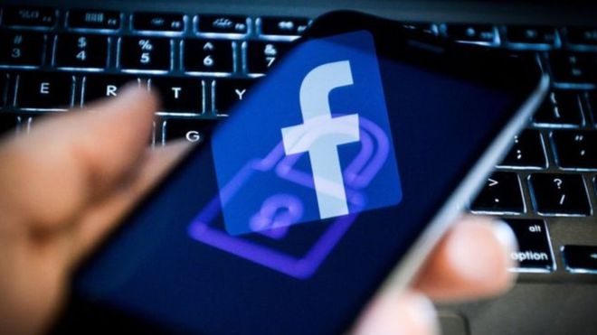 خلل في فيسبوك يكشف معلومات 14 مليون مستخدم علنا