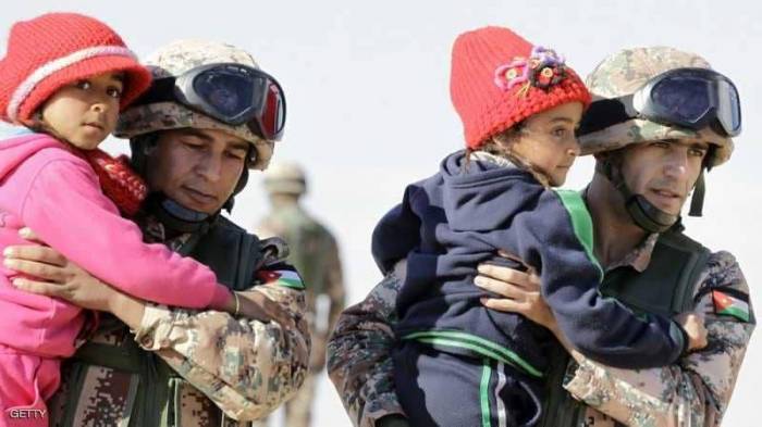 الأردن يسمح بمرور لاجئين سوريين لتوطينهم في دول غربية
