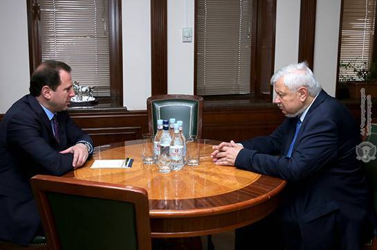 Tonoyan a discuté du Karabakh avec Kasprzyk