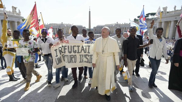 EE UU admitió 33.000 refugiados en 2017, 64.000 menos que en 2016
 