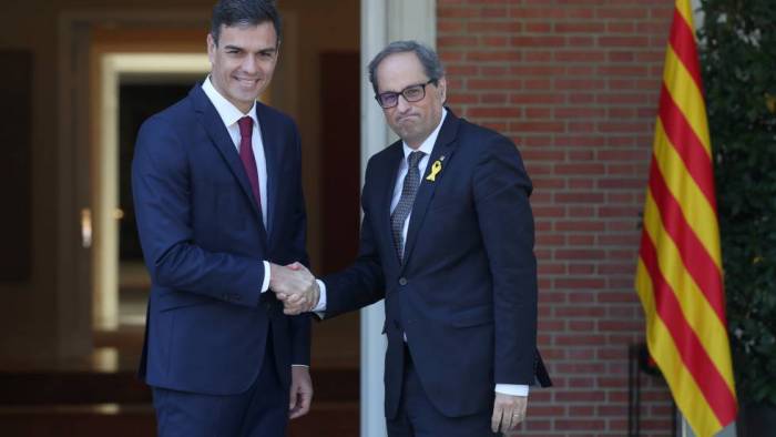 Comienza la reunión entre Sánchez y Torra