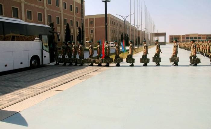Un grupo de fuerzas de paz de Azerbaiyán se envió a Afganistán 
