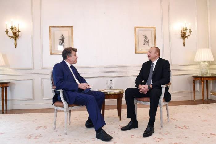 Ilham Aliyev se reunió con el presidente del Instituto de Relaciones Internacionales de Francia