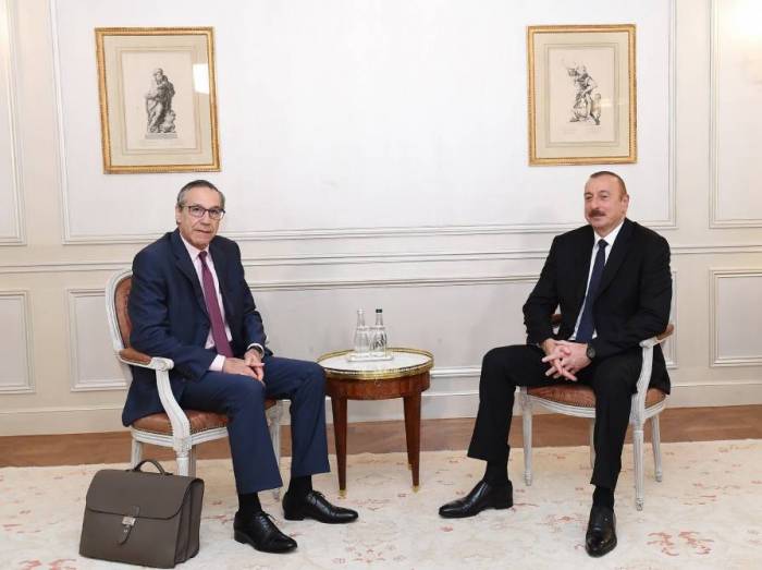 Ilham Aliyev se reúne con el director general adjunto de "Bouygues Travaux Publics"