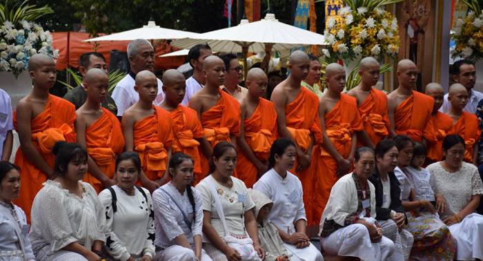 Los niños de la cueva de Tailandia se ordenan como novicios de Buda