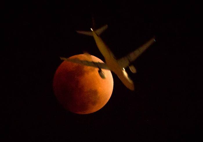 Weather could obscure the stunning blood moon, meteorologists warn
