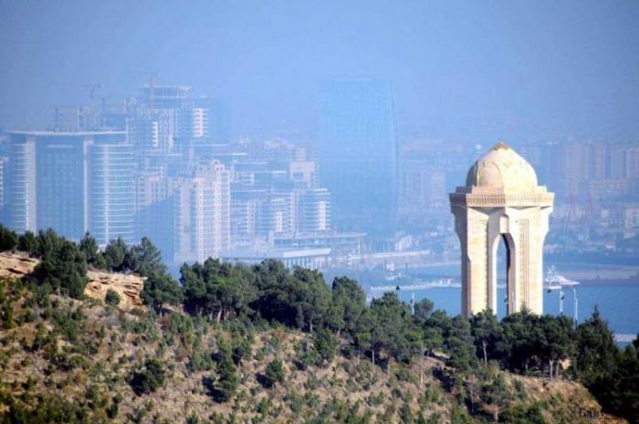 Meteorologists warn dust-laden air in Baku, Absheron peninsula will prevail