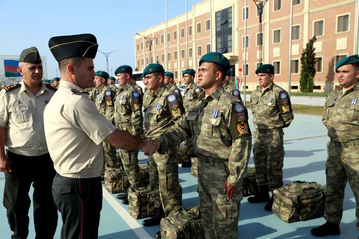 Eine Gruppe aserbaidschanischer Friedenstruppen aus Afghanistan heimgekehrt