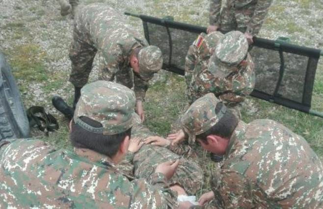 Soldado armenio resulta herido en Karabaj