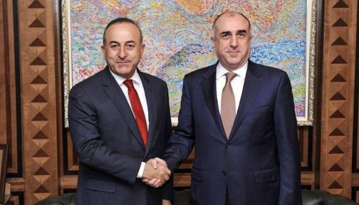 Azerbaijani, Turkish FMs hold one-on-one meeting