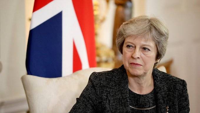 May reißt Brexit-Verhandlungen an sich