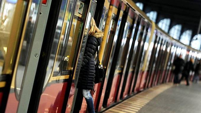 Berliner NPD ruft "Schutzzonen" aus