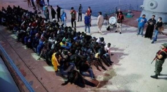البحرية الموريتانية توقف 125 مهاجراً سنغالياً