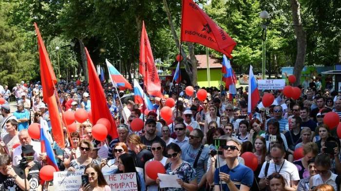 Russie: des milliers de personnes âgées manifestent contre le projet de réforme des retraites