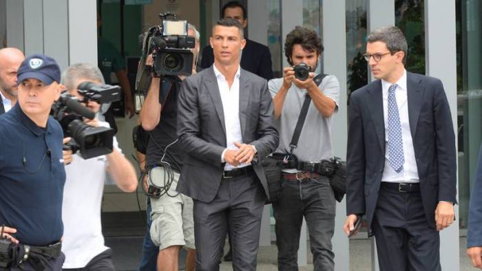 La Juventus de Turín presenta a Cristiano Ronaldo como su nuevo jugador (VIDEO)