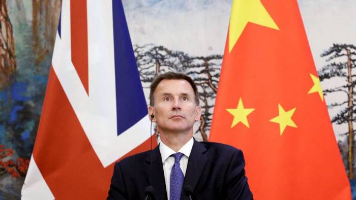 El canciller británico mete la pata en China al decir que su esposa china es japonesa (VIDEO)