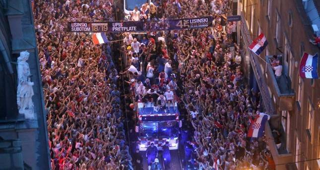 Over 300,000 Croats take to streets to welcome team