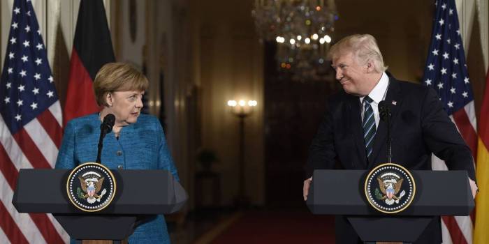 Automobile : Merkel met Trump en garde contre une "guerre" commerciale