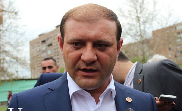 İrəvan meri istefa verdi