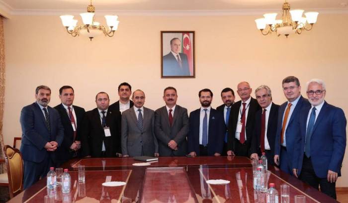 Azerbaijani President’s Assistant for Public and Political Affairs meets with Turkish journalists 