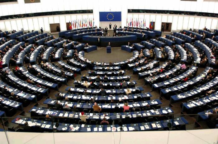 El Parlamento Europeo adopta una resolución sobre Azerbaiyán