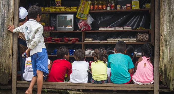 Conflicto entre grupos armados en nordeste de Colombia afecta clases de 44.829 niños