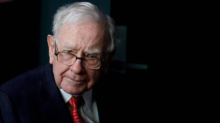 Warren Buffett dona 3.400 millones de dólares y puede perder su tercer puesto en la lista de Forbes