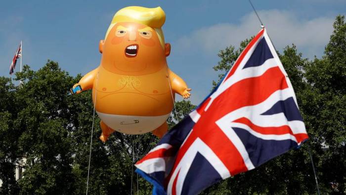 Trump admite que "no se siente bienvenido" en Londres