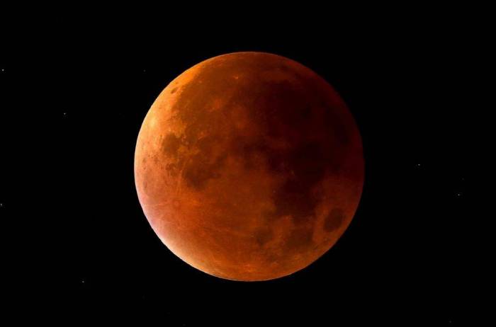 27 juillet : une éclipse lunaire totale va colorer la lune en rouge 