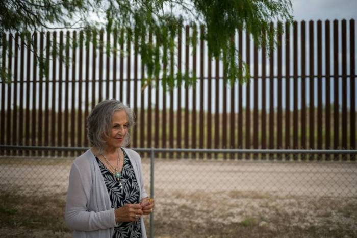 La mujer que tiene la llave del muro en la frontera entre Texas y México