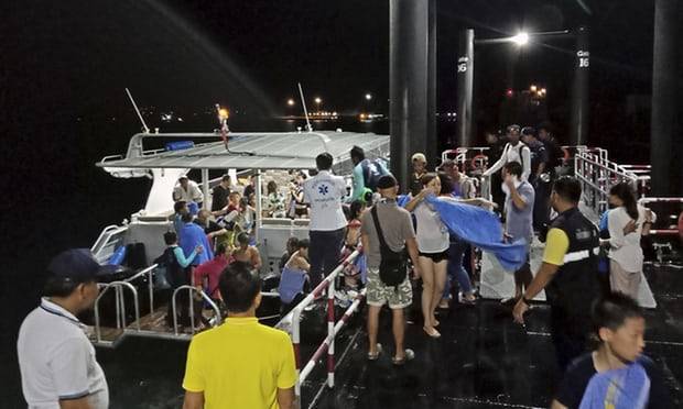 Thailand: at least 21 dead after Phuket tourist boat capsizes