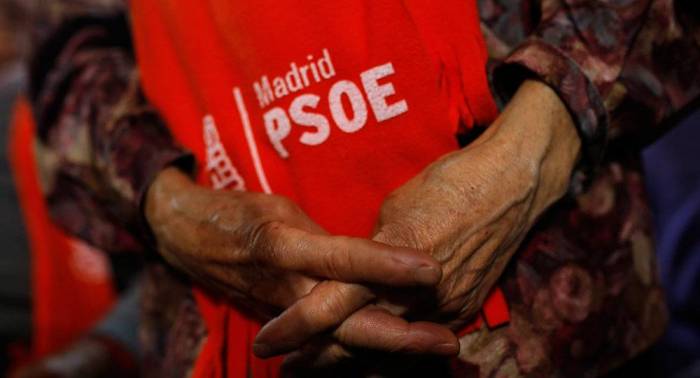 Los socialistas del PSOE, entre los favoritos para ganar las elecciones en España