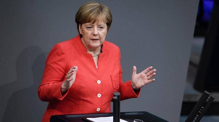 Merkel Ankaranın siyasətini təriflədi