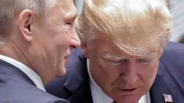 قبل لقاء بوتن.. ترامب يهاجم "الحمق الأميركي"