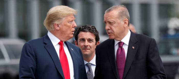 توقع البعض أن الهجوم على السفارة الأميركية بتركيا سيعقِّد الأزمة بين البلدين..