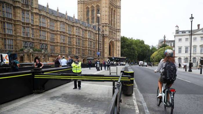 مصدر أمني: منفذ حادث الاصطدام أمام البرلمان في لندن بريطاني من أصول سودانية يدعى صالح خاطر