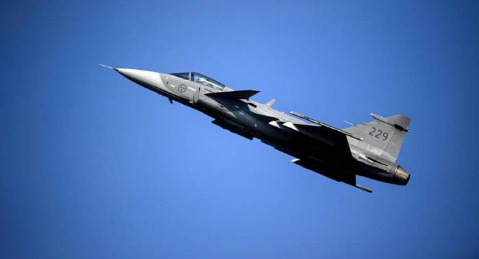 Swedish Air Force fighter jet crashes after collision with bird