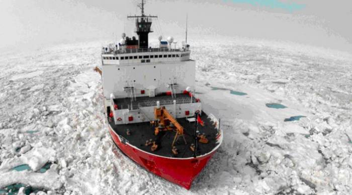 “Kapitan Rəcəbov” buzqıran gəmisi satışa çıxarılır