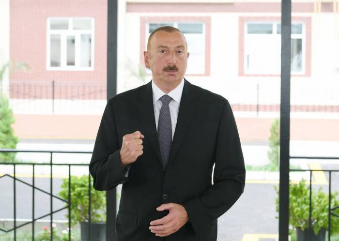 İlham Əliyev: “İşğalçı Ermənistan ağır günlər yaşayır”