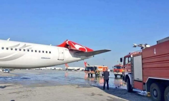 Dos aviones chocan en la pista del aeropuerto de Estambul