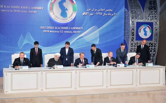 Staatschefs von Kaspi-Anrainerstaaten unterzeichnen Konvention über Rechtstatus des Kaspischen Meeres