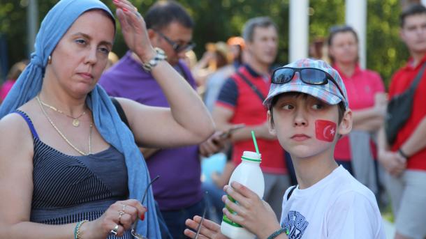 Zehntausende Russen strömen zum Türkei-Festival in Moskau