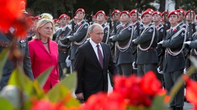 Putin to be surprise guest at Austria minister