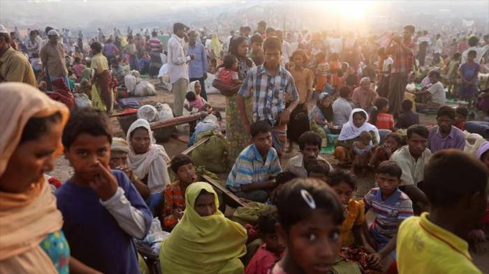 Refugiados rohingyas protestan un año después de su huida